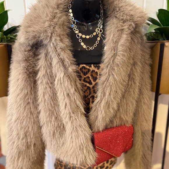 Coco And Shay Jackets & Blazers - Luxurious Faux Fur Teddy Jacket - Tan